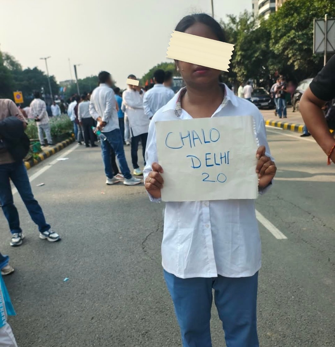 From The 'One Protest' march to the Supreme Court, photographed at New Delhi. In the Democracy by Design archive.