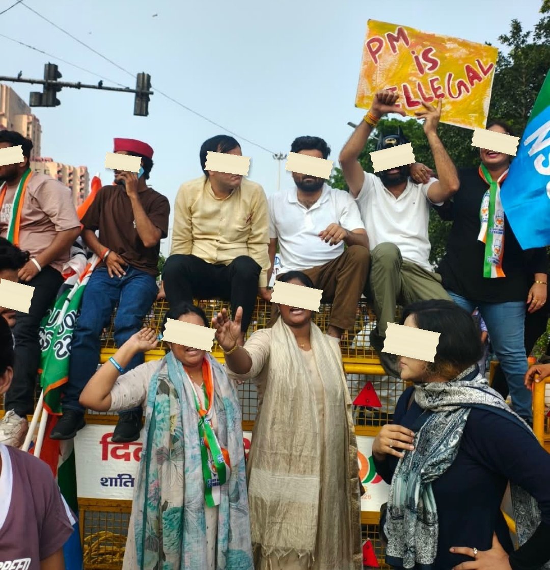 From The 'One Protest' march to the Supreme Court, photographed at New Delhi. In the Democracy by Design archive.
